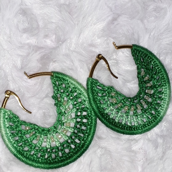 handmade crochet earrings - Picture 1 of 4